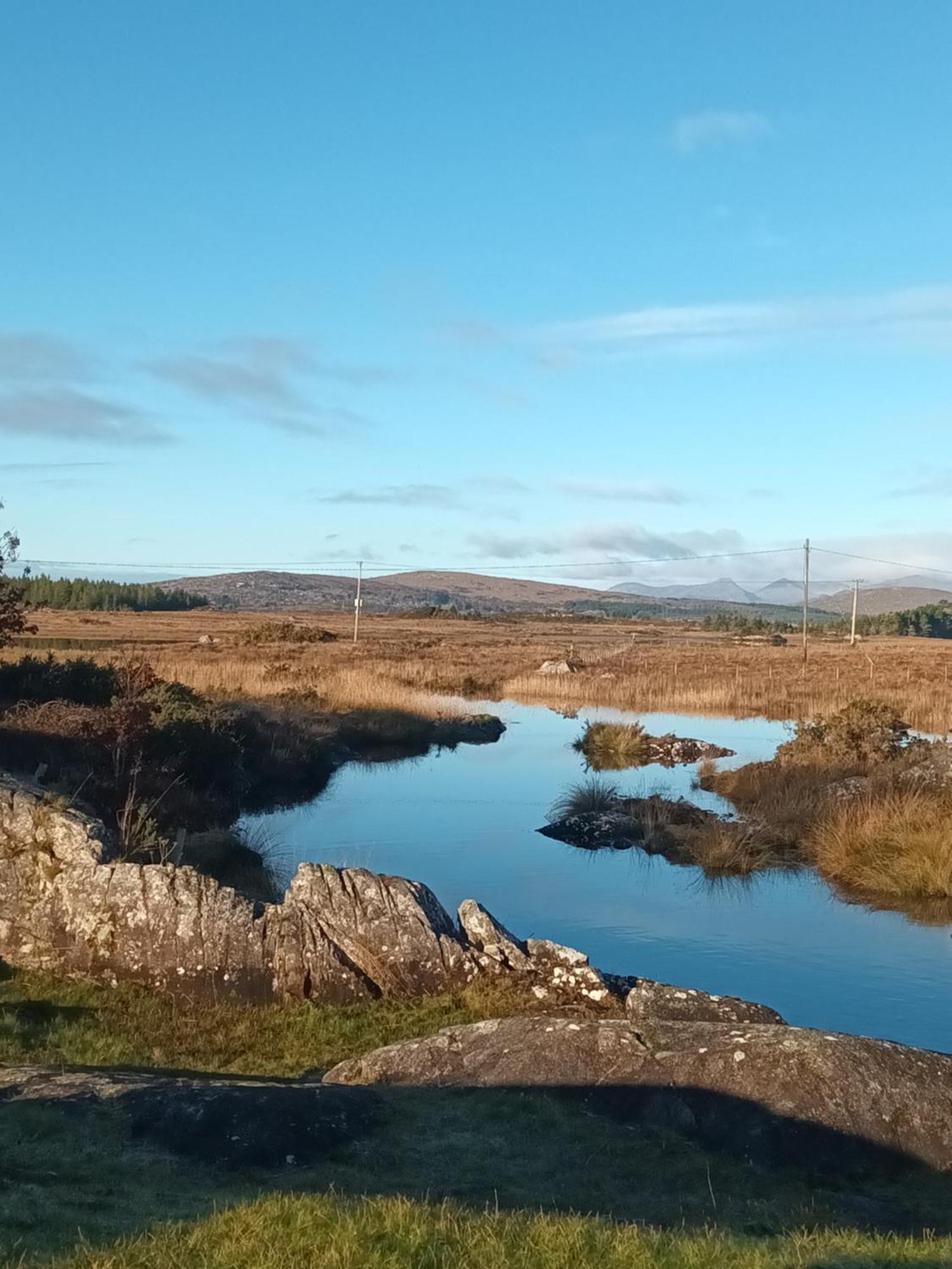 Connemara Lake View Apartment Camus Eighter Екстериор снимка